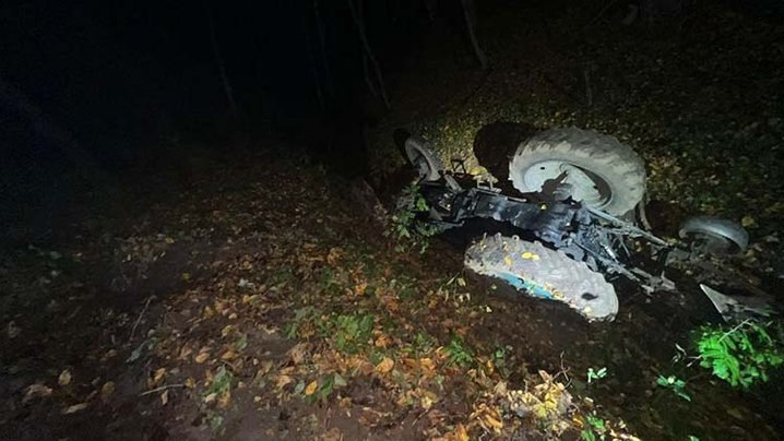 У Луцькому районі перекинувся трактор: водій у лікарні