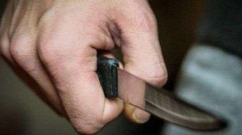 У Луцьку під час застілля чоловік поранив знайомого ножем: потерпілого госпіталізували