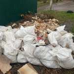 У місті на Волині біля смітників утворили стихійне звалище будівельного сміття