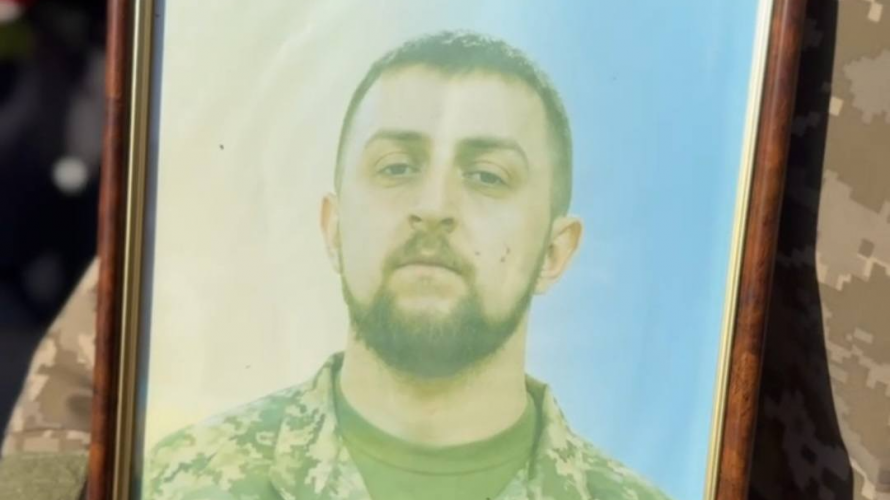 На Великдень був вдома у відпустці, а через тиждень повідомили про загибель: на Волині поховали 24-річного Героя Михайла Олексюка