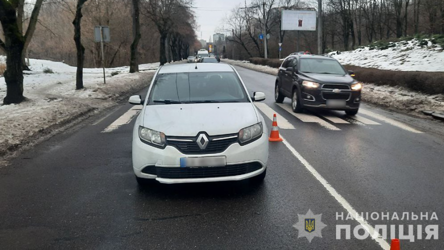 У Луцьк на пішохідному переході автівка збила 16-річного хлопця. Фото