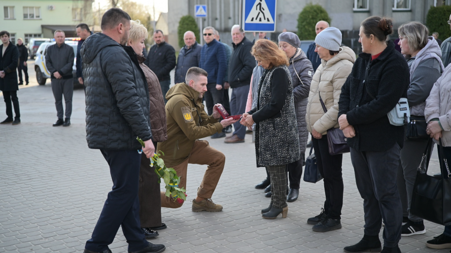 На Волині мамі полеглого Героя вручили його посмертну нагороду