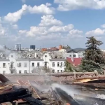 Ракетний удар по театру Чернігова: з'явилися нові кадри з місця трагедії. Відео