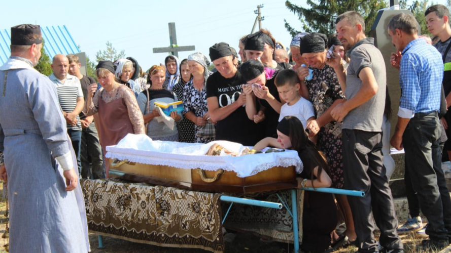 Життя забрала не ворожа куля, а підступна хвороба: на Волині провели в останню путь Віктора Ковальчука