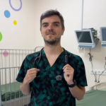 Лікар з Волині рік рятував військових на фронті, а тепер лікує дітей