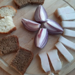 Як одним нігтем перевірити, чи смачне сало на ринку