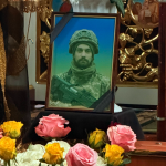 Наприкінці осені мобілізували, а 8 лютого зв’язок з ним обірвався: на Волині провели в останню путь захисника Івана Савлука