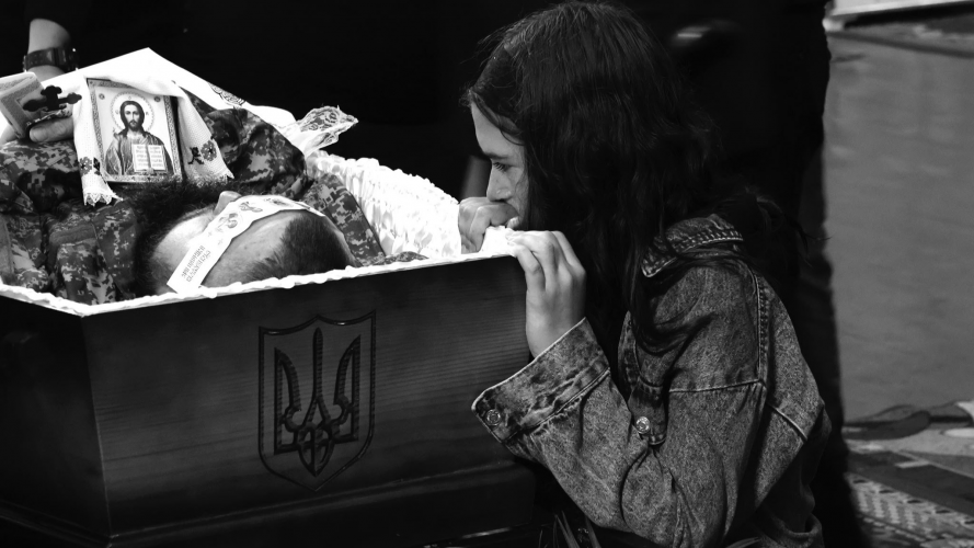 На Волині попрощалися із захисником Сергієм Клапінським, життя якого трагічно обірвала ДТП
