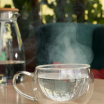 Чи безпечно пити кип’ячену воду, яка постояла: що кажуть фахівці