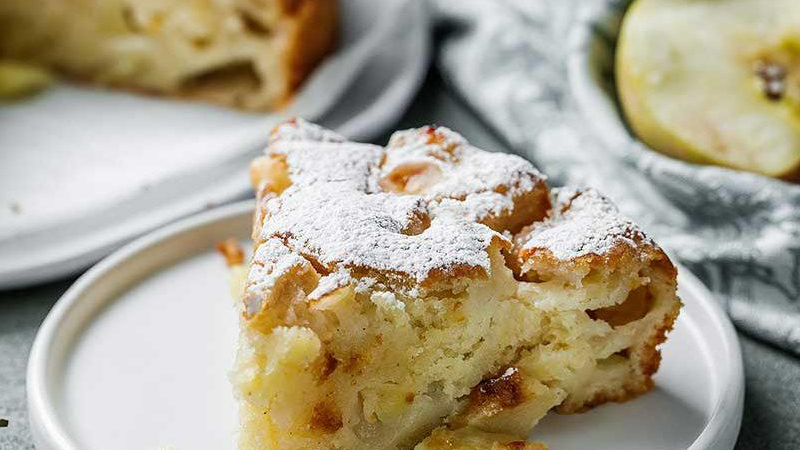 Пісна шарлотка — простий десерт, який вдасться кожному