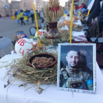 На Волині накрили різдвяний стіл просто неба для тих, хто в полоні і зниклих безвісти. Відео