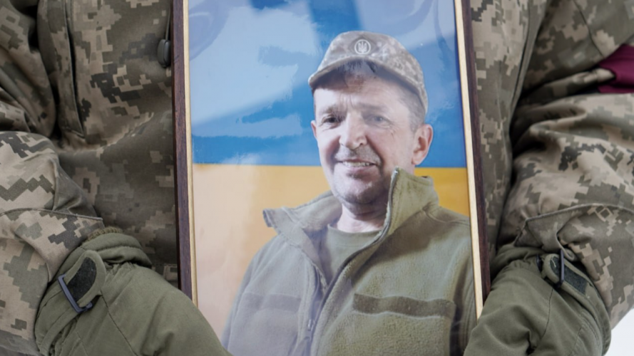 Навіки 50: громада на Волині прощалася зі своїм захисником Романом Люлькою