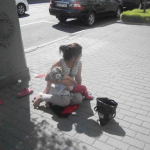 Волинянка віддала маленького сина жебракувати: як її покарали
