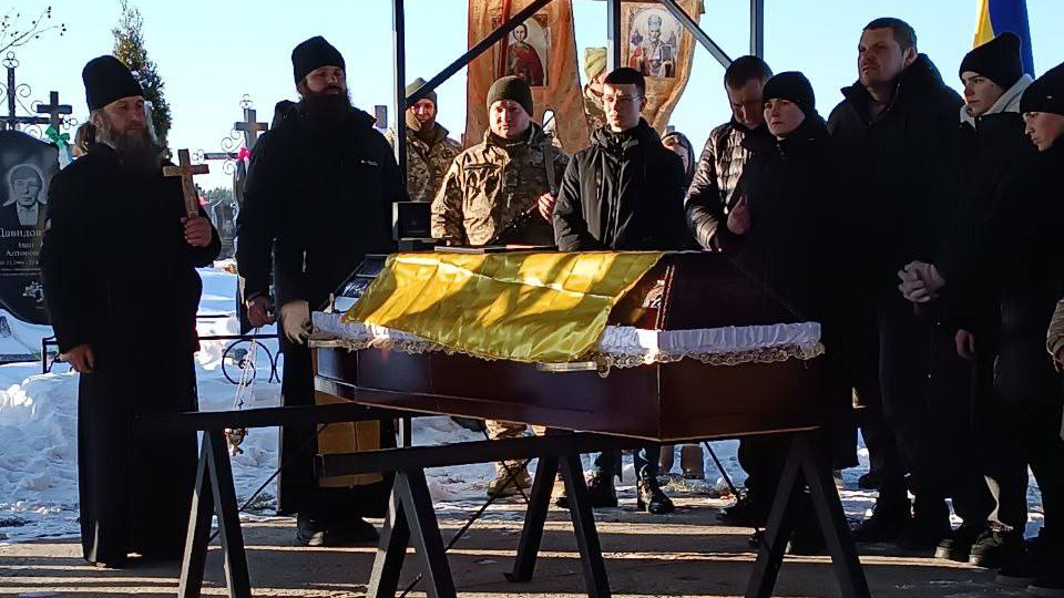 Понад два роки вважався зниклим безвісти: на Волині попрощалися з Героєм Олегом Півнем