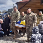 Понад 14 місяців жевріла надія, але дива не сталося: на Волині поховали захисника Василя Романюка