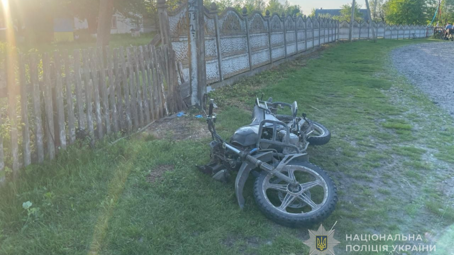 На Волині п’яний мотоцикліст влетів в електроопору