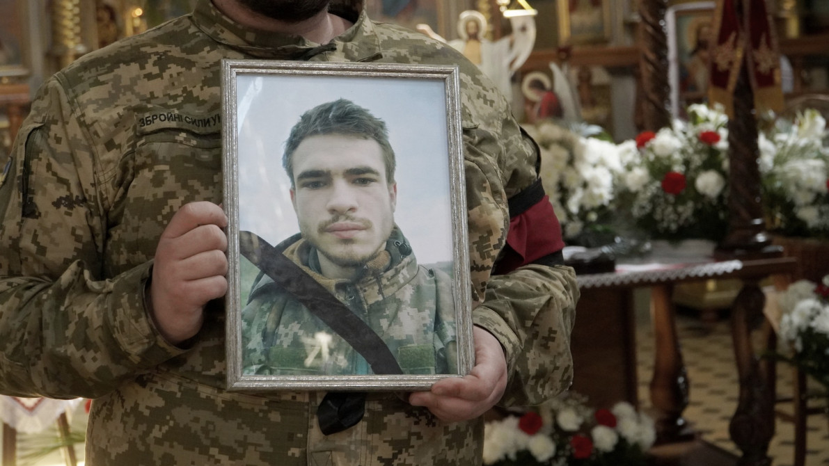 На Великдень обидві матері прощалися із сином назавжди: спогади про полеглого захисника з Волині Любомира Картишева