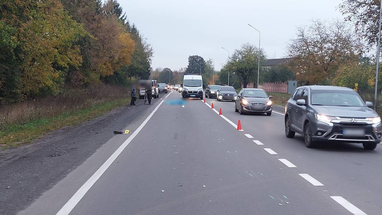 27-річний водій збив жінку, яка переходила дорогу біля пішохідного переходу: подробиці смертельної ДТП біля Луцька