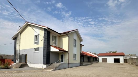 У Нововолинську продають комплекс із гаражів, складів та офісів за 11 мільйонів