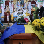 Довгою була остання дорога додому: на Волині попрощалися з воїном Володимиром Сірцем