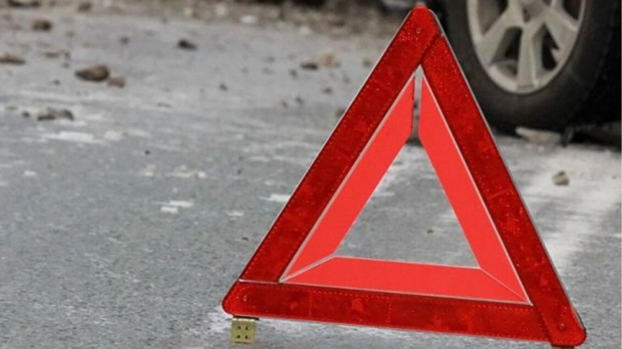 На Волині автівка злетіла з дороги та перекинулась, травмувалася 15-річна дівчина