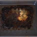 Як швидко відмити засмальцоване деко без тертя та антижирів