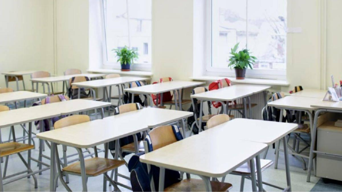 У Луцьку малолітній нецензурно облаяв вчителя в ліцеї: судили його матір