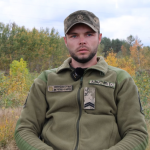 «Усі думали, що я загинув»: поранений прикордонник із Волині провів ніч під деревом, ховаючись від ворожих дронів