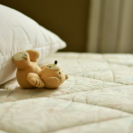 Накличете біду: у які дні тижня категорично заборонено змінювати постіль