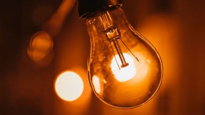 Чи підпадають лікарні та електротранспорт під графіки відключень світла в Луцьку?