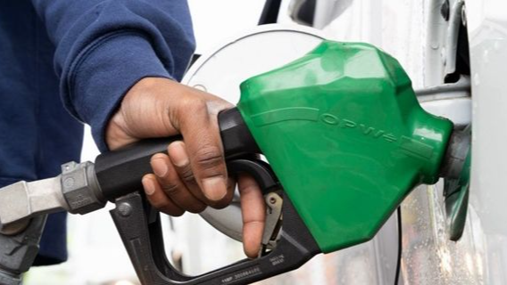 З нового 2026 року в Україні подорожчає бензин та дизель: до чого готуватися водіям