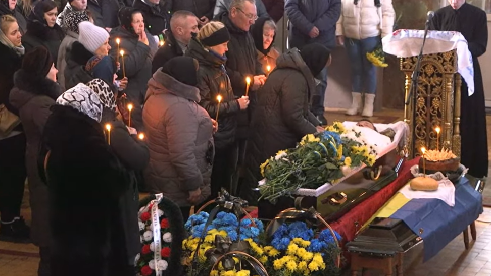 Життя трагічно обірвалося внаслідок ДТП: у Луцьку попрощалися із захисником Дмитром Терешковичем