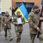 Незадовго до загибелі дізнався, що стане татом третьої доньки: на Волині попрощалися з Героєм Василем Сорокою