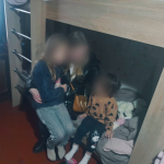 У Луцьку п'яна матір залишила двох маленьких доньок без нагляду