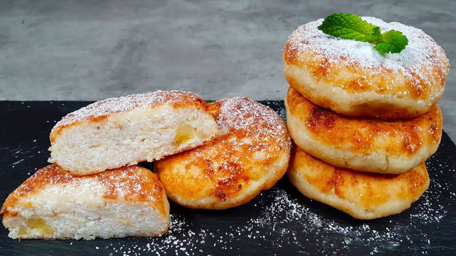 Що додавати у сирники, щоб вони не розвалювалися