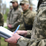 На Волині жінка кинулася з камінням на працівників ТЦК, бо думала, що мобілізували її дітей