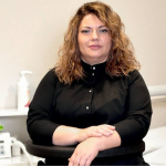 Луцька лікарка-подологиня розповіла, чому догляд за ногами важливий як чищення зубів