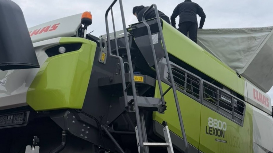 На волинському пункті пропуску «Ягодин» у комбайні знайшли запчастин на пів мільйона гривень