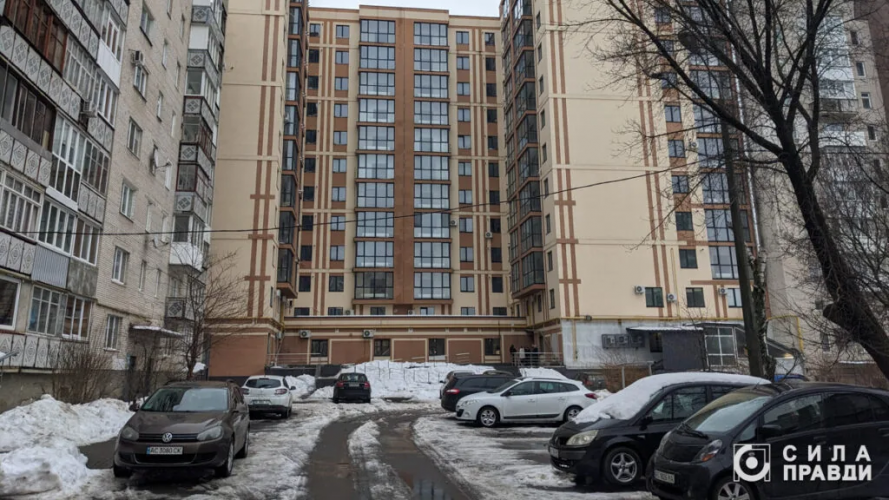 У Луцьку мешканці скандально відомої багатоповерхівки – третій рік без обіцяного опалення: що відомо