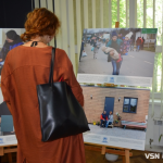 «Зберігаємо НАДІЮ вдалині від ДОМУ»: у Луцьку відкрили фотовиставку про постраждалих від війни українців