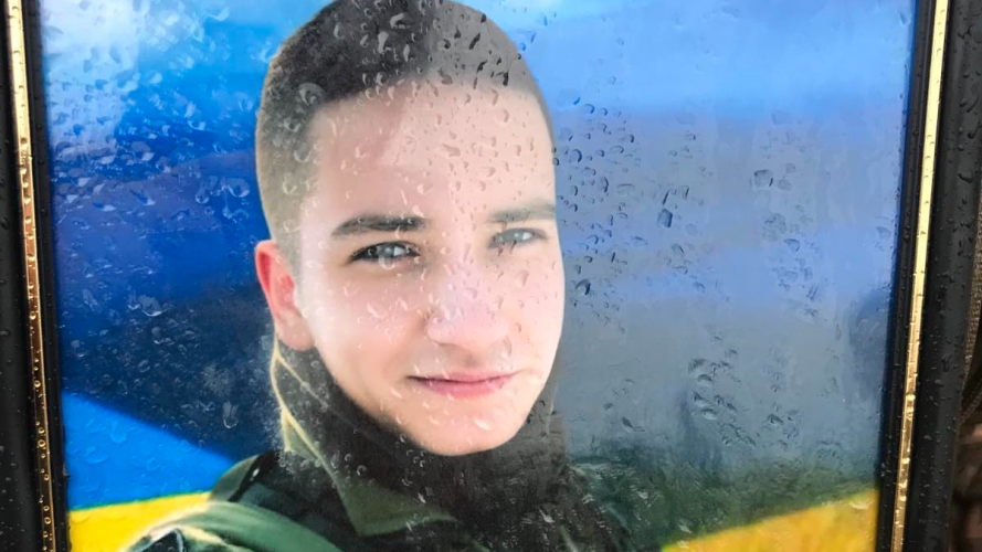 Назавжди 27 років: на Волині поховали молодого командира Андрія Шолома