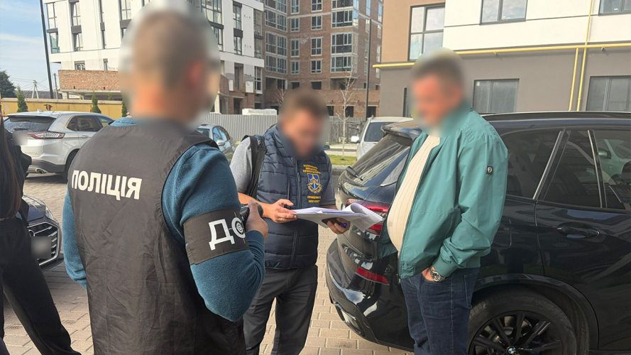 На Волині посадовець Держпраці вимагав $20 тисяч за «позитивний» висновок» у справі про загибель будівельника