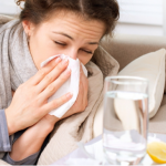 «Невиліковна» хвороба, яку плутають із грипом: що відомо про новий вірус, що атакує світ