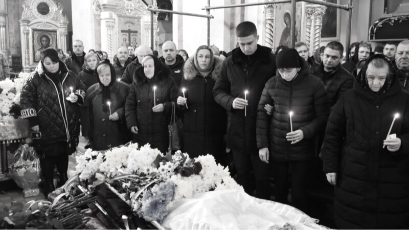 Загинув під час виконання бойового завдання на Донеччині: у Луцьку попрощалися із Героєм Миколою Чусом