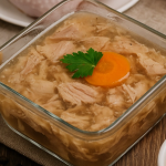 Скільки днів можна зберігати холодець і як зрозуміти, що він зіпсувався