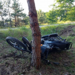 Помер 18-річний волинянин, який на мотоциклі врізався в дерево