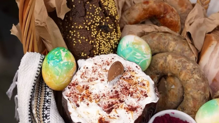 Скільки коштують великодні страви у Луцьку: готові набори, які пропонують ресторани міста