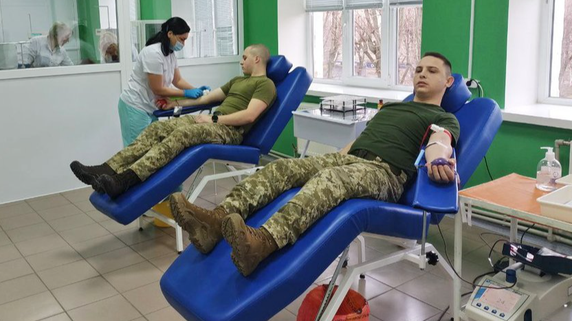 Волинські прикордонники стали донорами для поранених військових