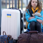 Швидко та зручно: уряд спростив оформлення тимчасового дозволу на виїзд дитини за кордон