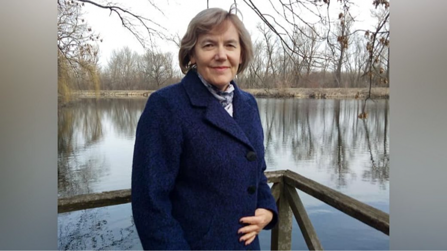 42 роки навчає дітей української: вчителька з Волині отримала почесне звання від президента